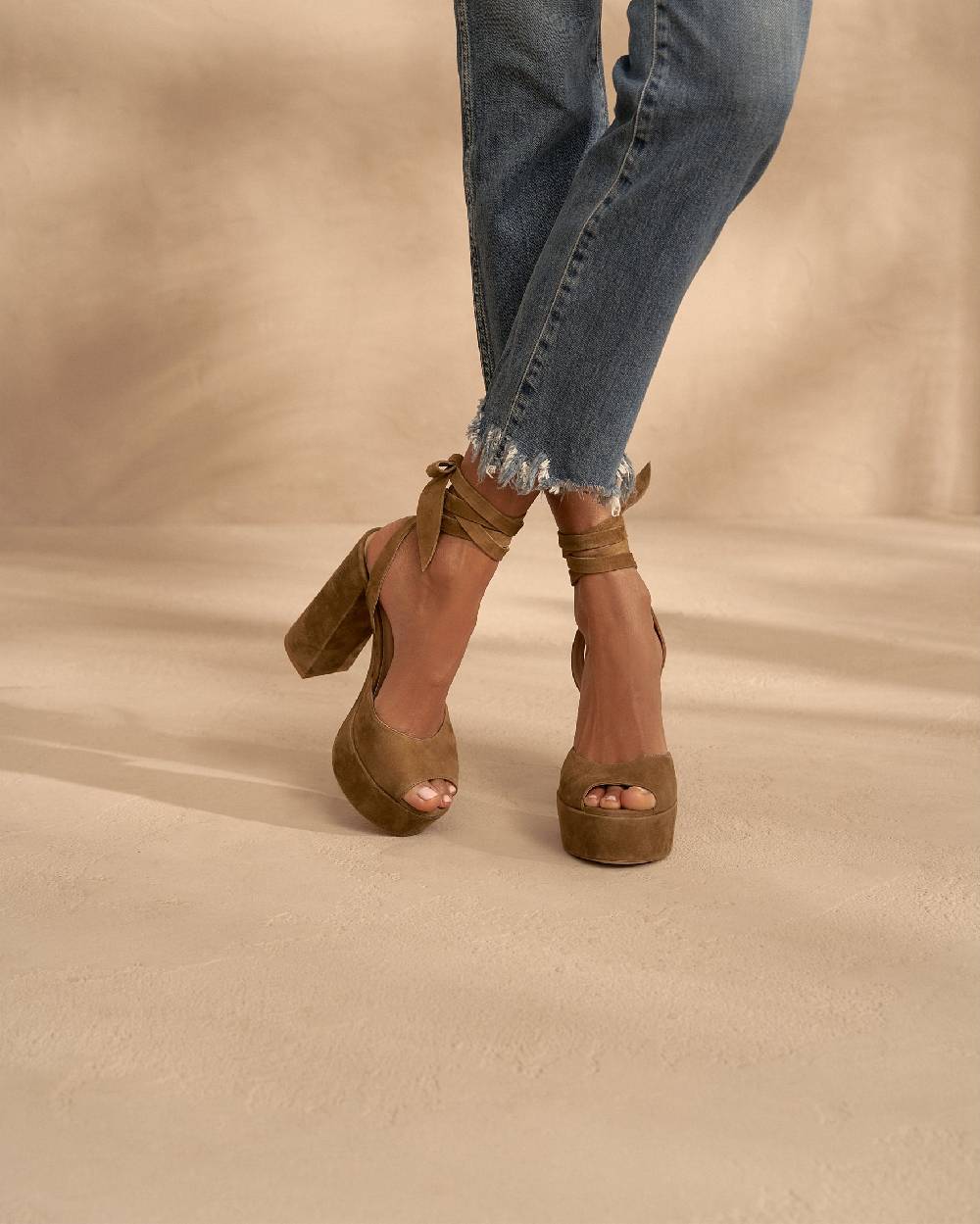 Manebí Bellini Suede Platforms Sandals - Tie-Up Tobacco
