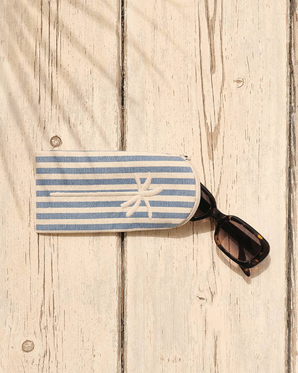 Manebí Canvas Sunglasses Case - Portofino White \u0026 Indigo Stripes