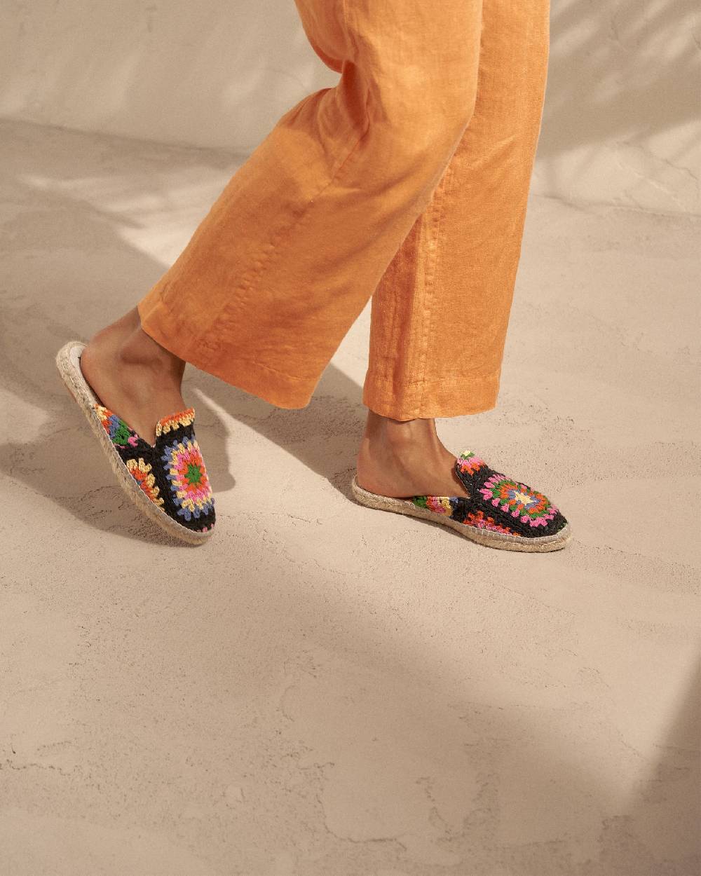 Manebí Cotton Crochet Mules - Yucatán Orange And Pink On Black