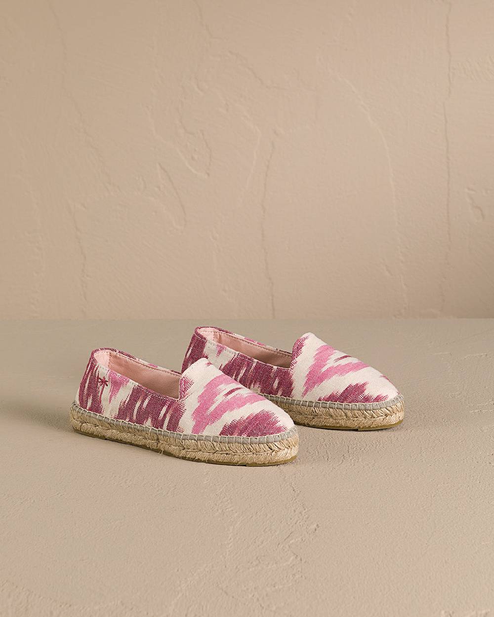 Manebí Dyed Cotton Flat Espadrilles - Tulum Pink And White Ikat