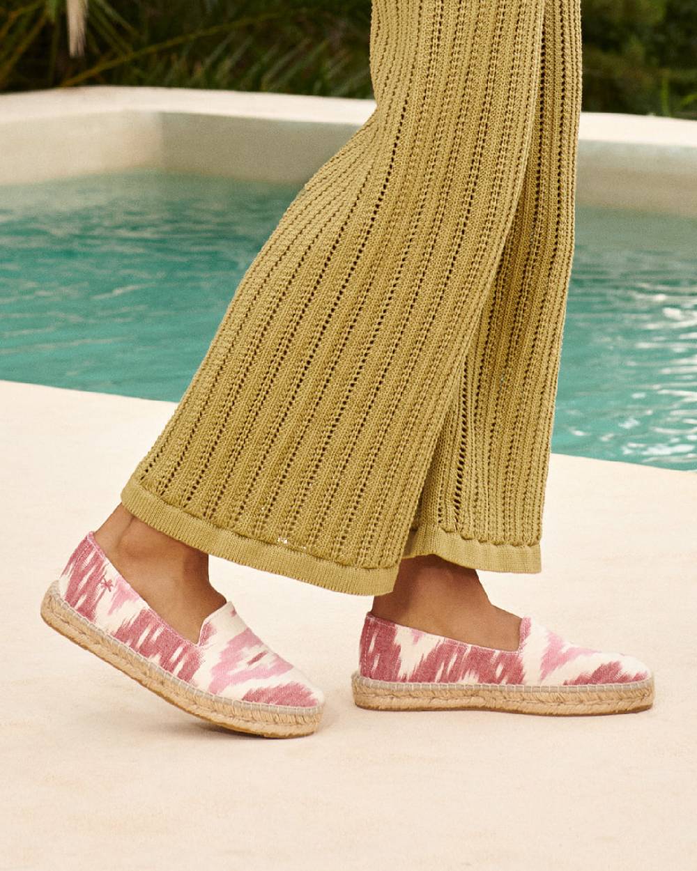 Manebí Dyed Cotton Flat Espadrilles - Tulum Pink And White Ikat