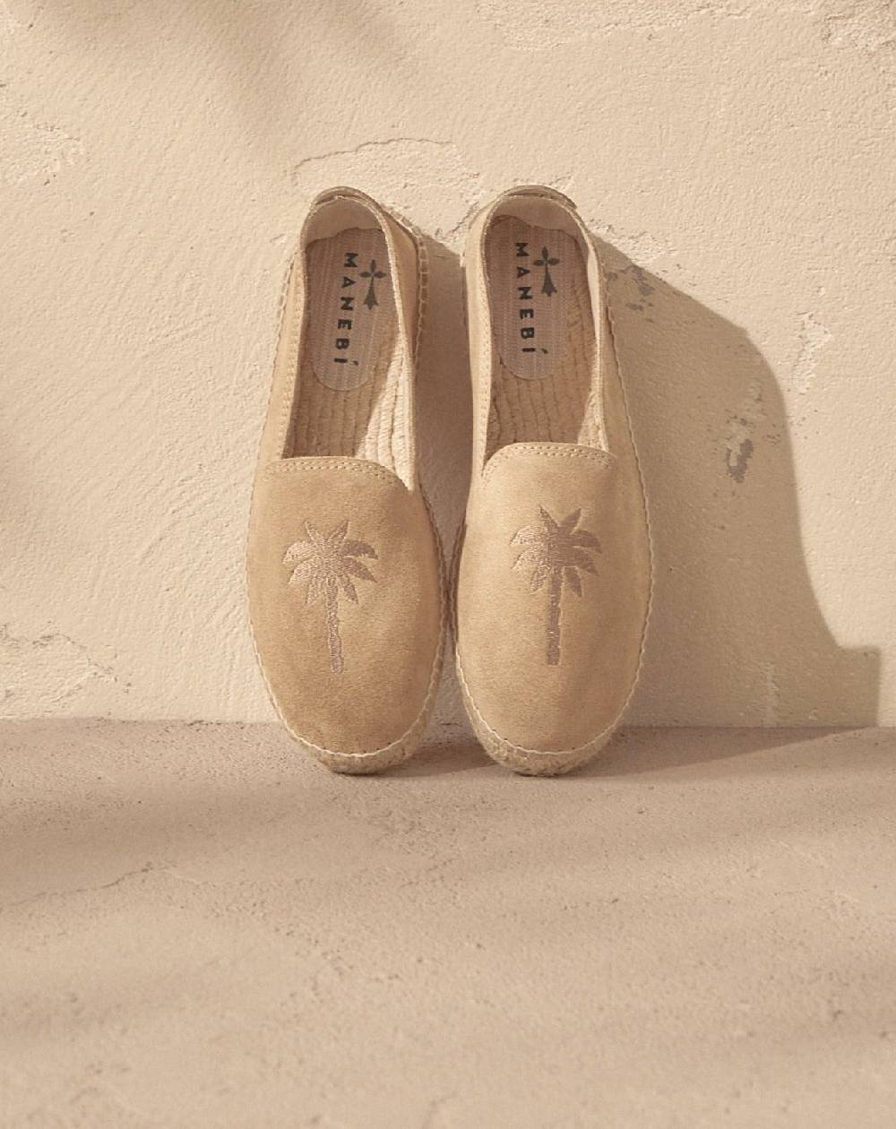 Manebí Espadrillas Piatte In Pelle Scamosciata Con Ricamo - Palm Springs - Beige Lavato E Palmo In Tono