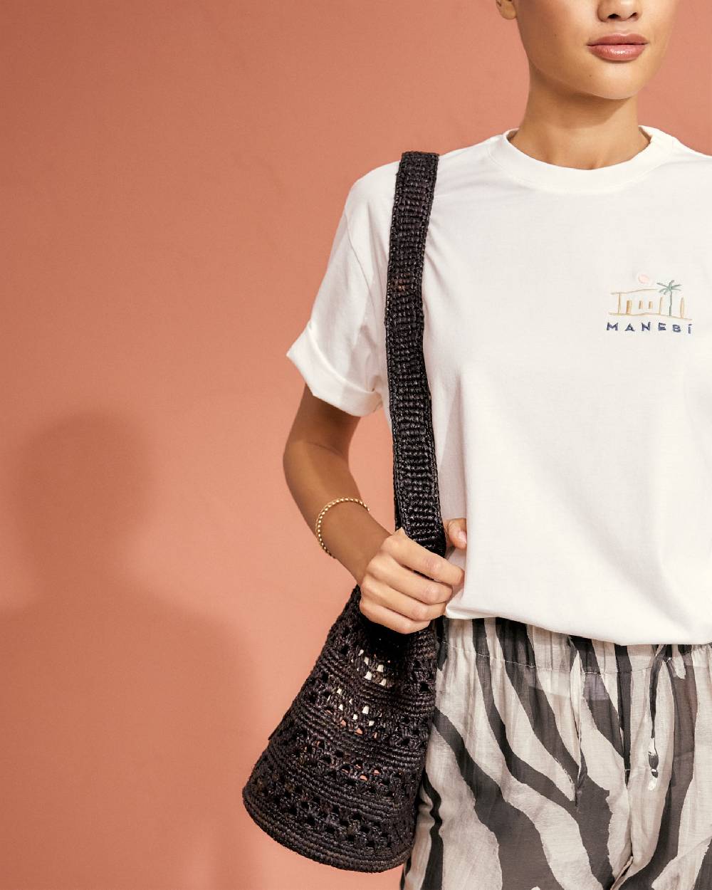 Manebí Jersey L. A. T-Shirt - Embroidered Off White \u0026 Multicolor House Embroidery