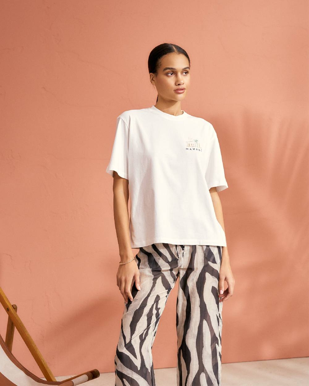 Manebí Jersey L. A. T-Shirt - Embroidered Off White \u0026 Multicolor House Embroidery