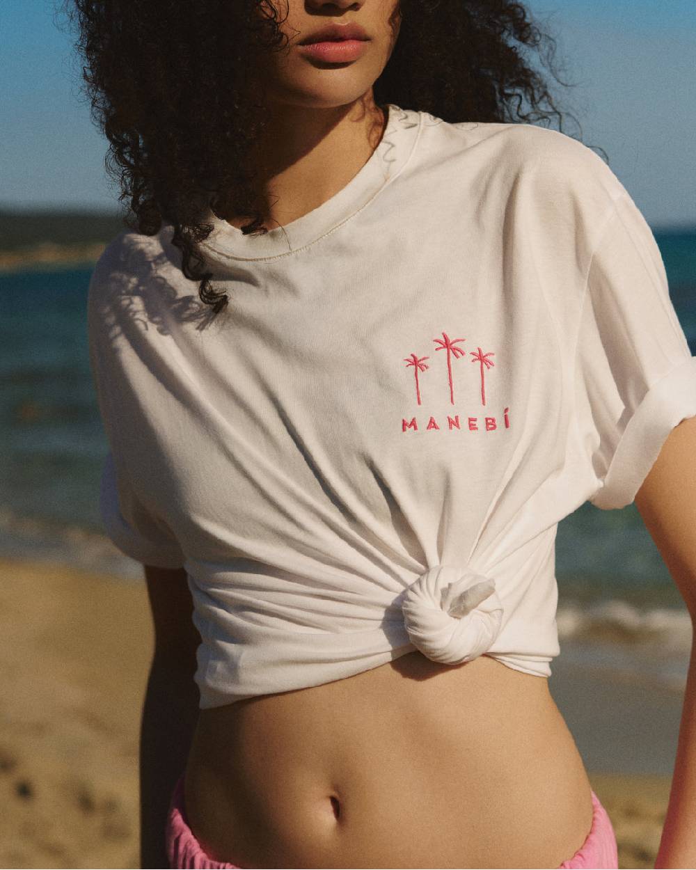 Manebí Jersey L. A. T-Shirt - Embroidered Off White \u0026 Pink Palms Logo Embroidery