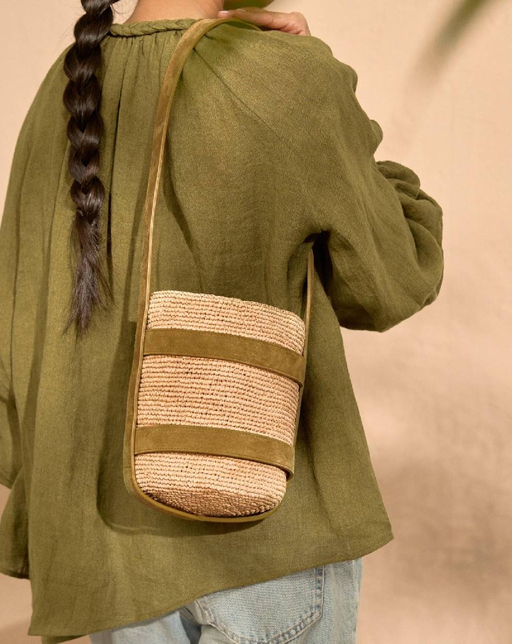 Manebí Bucket Raffia With Suede - Tan And Tobacco