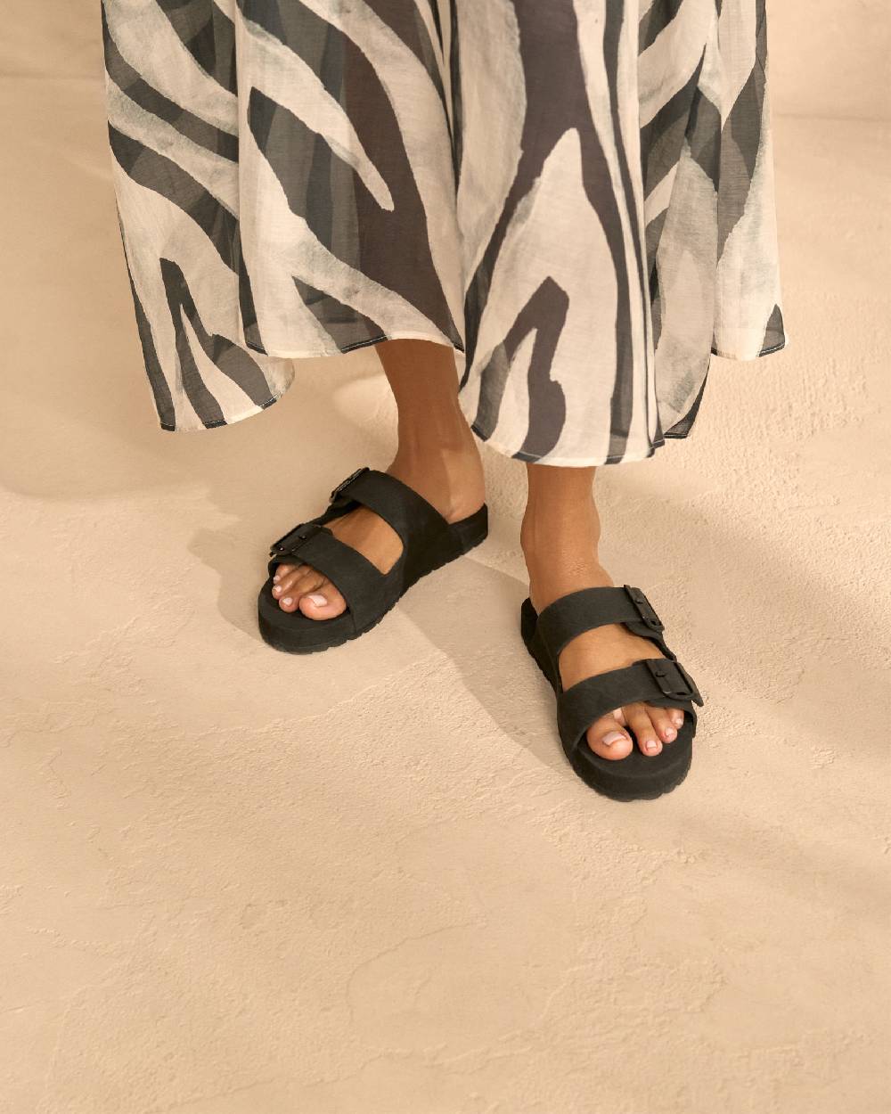 Manebí Eva Swim Sandals - Honolulu Black