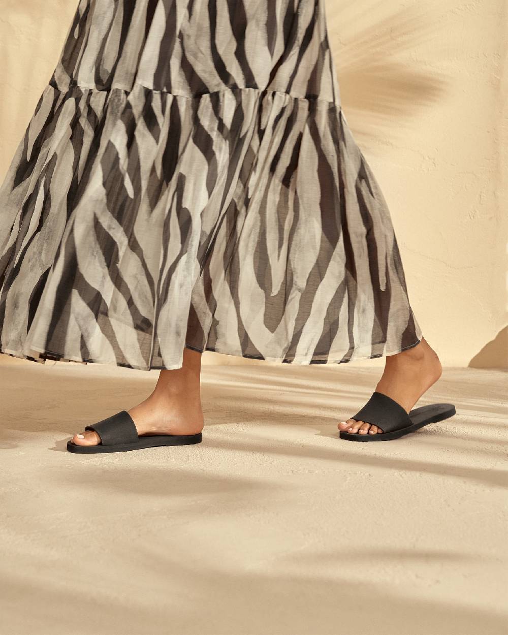 Manebí Eva Swim Sandals - Honolulu Black