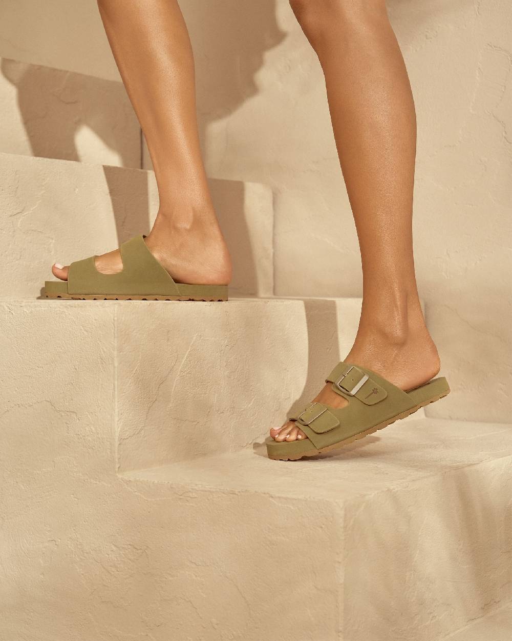 Manebí Eva Swim Sandals - Honolulu Kaki Green