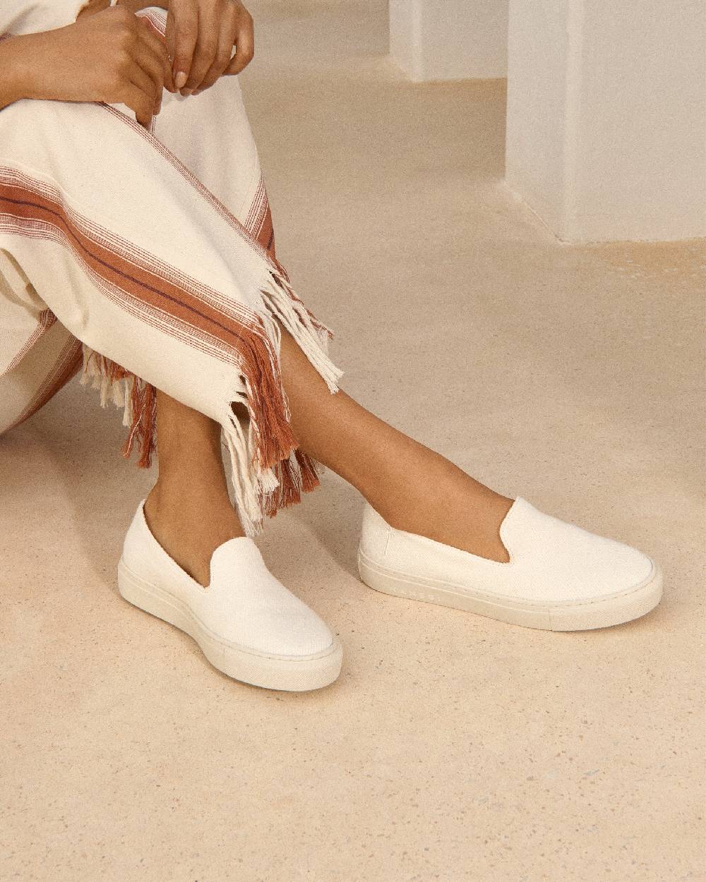 Manebí Organic Hemp Slip-On - La Havana White