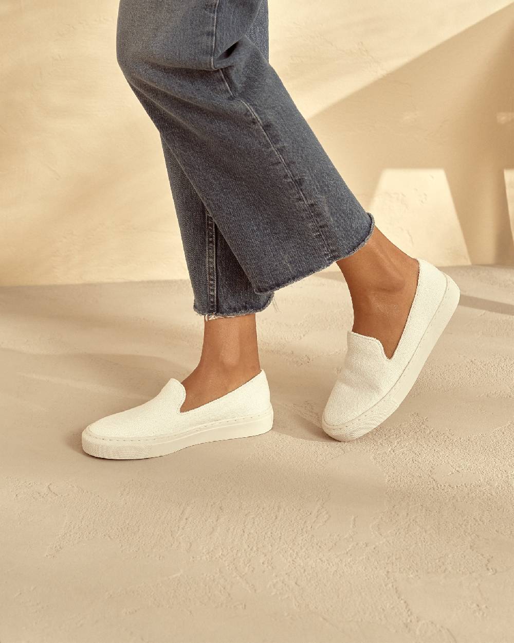 Manebí Organic Hemp Slip-On - La Havana White