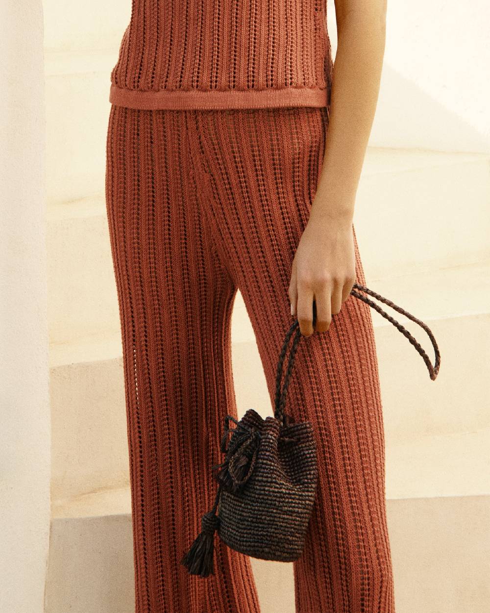 Manebí Raffia Beach Bucket Mini - Chocholate