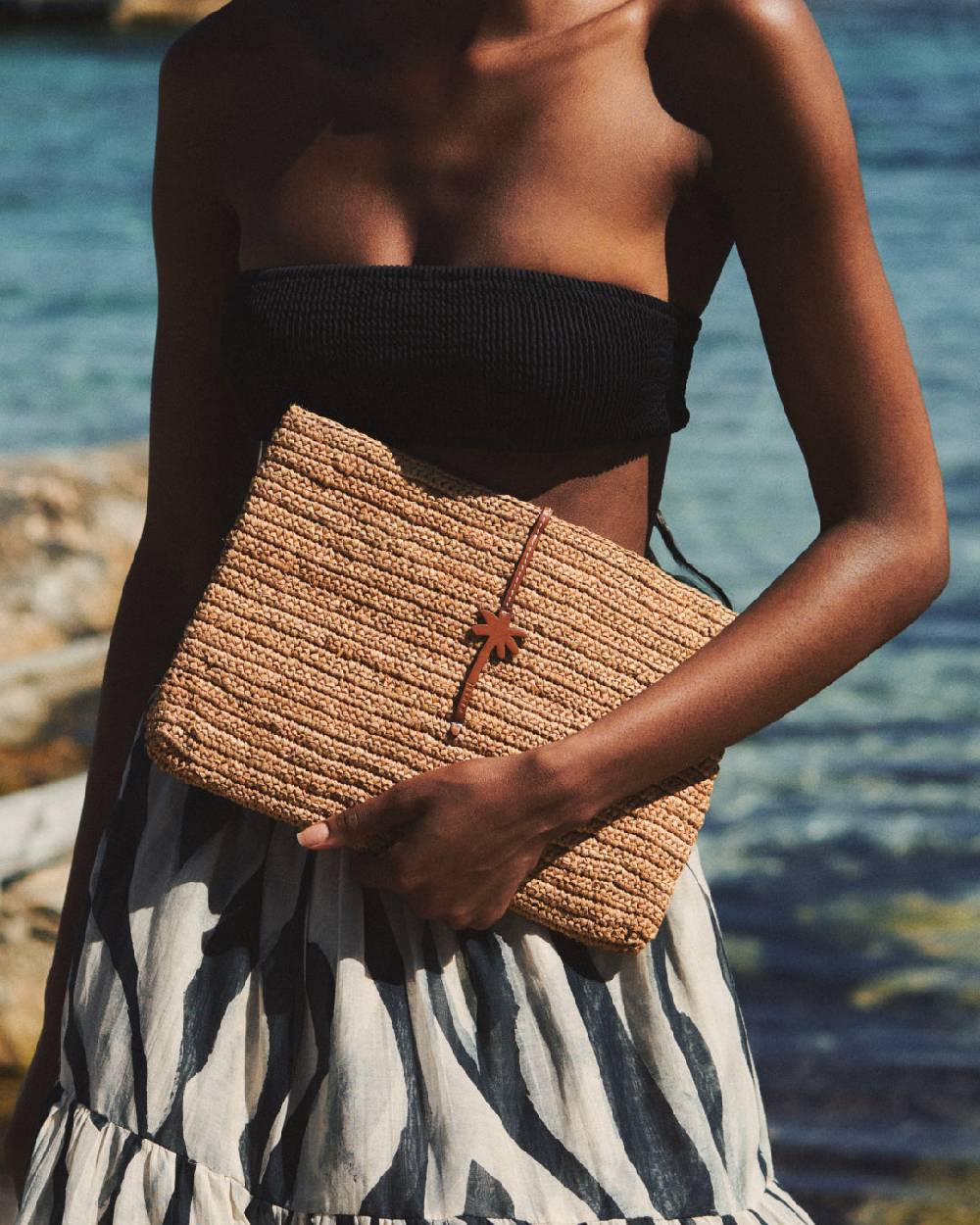 Manebí Raffia Clutch - Leather Palm Tan