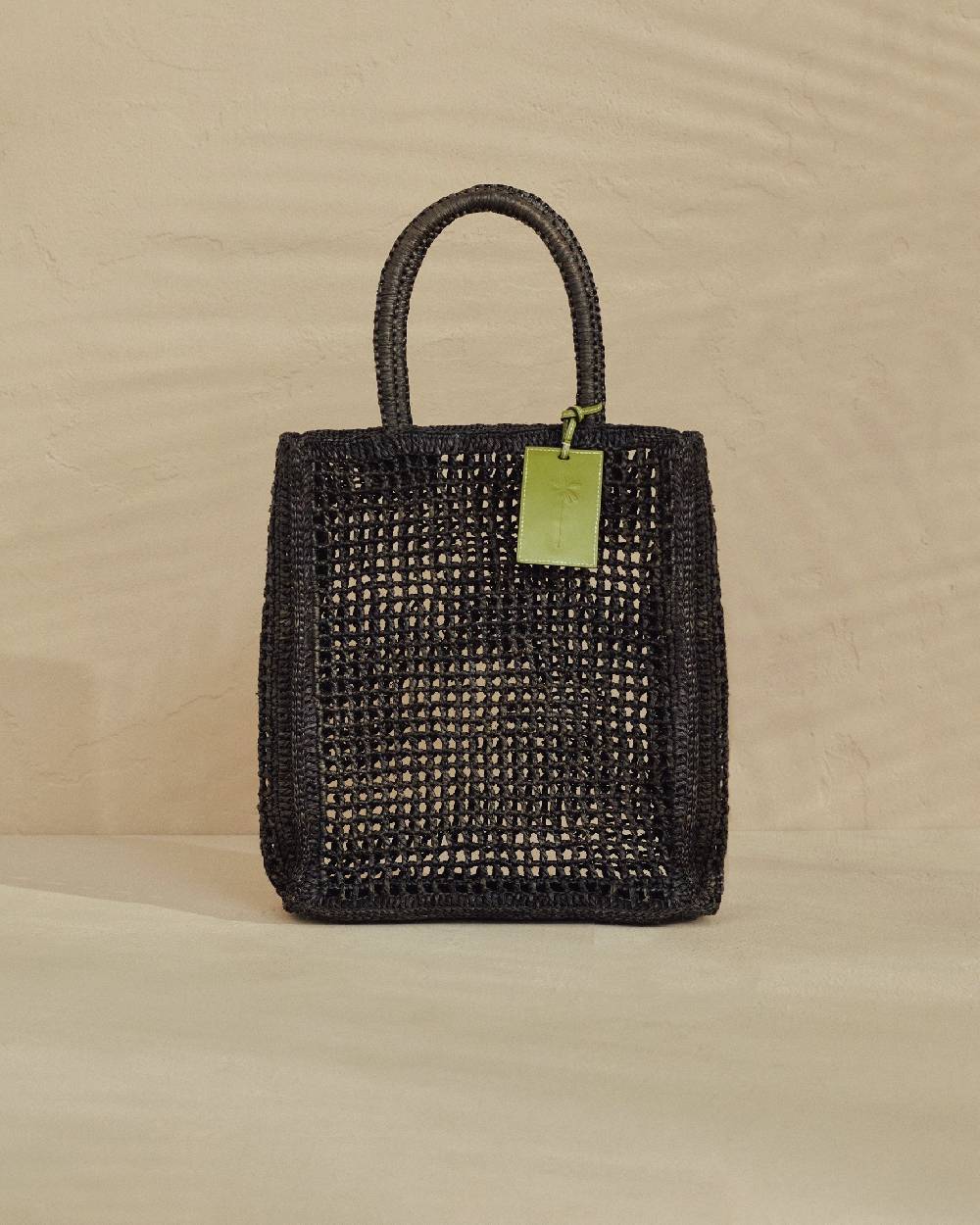 Manebí Raffia Net Bag - Leather Tag Black