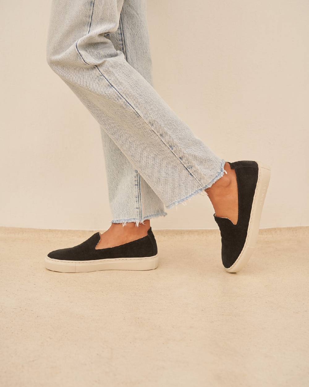 Manebí Suede Slip-On - Hamptons Black