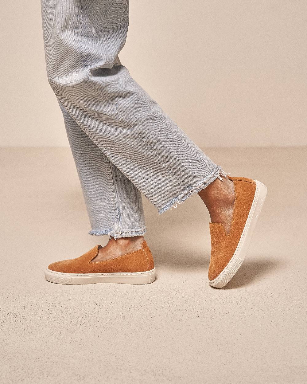 Manebí Suede Slip-On - Hamptons Cuero