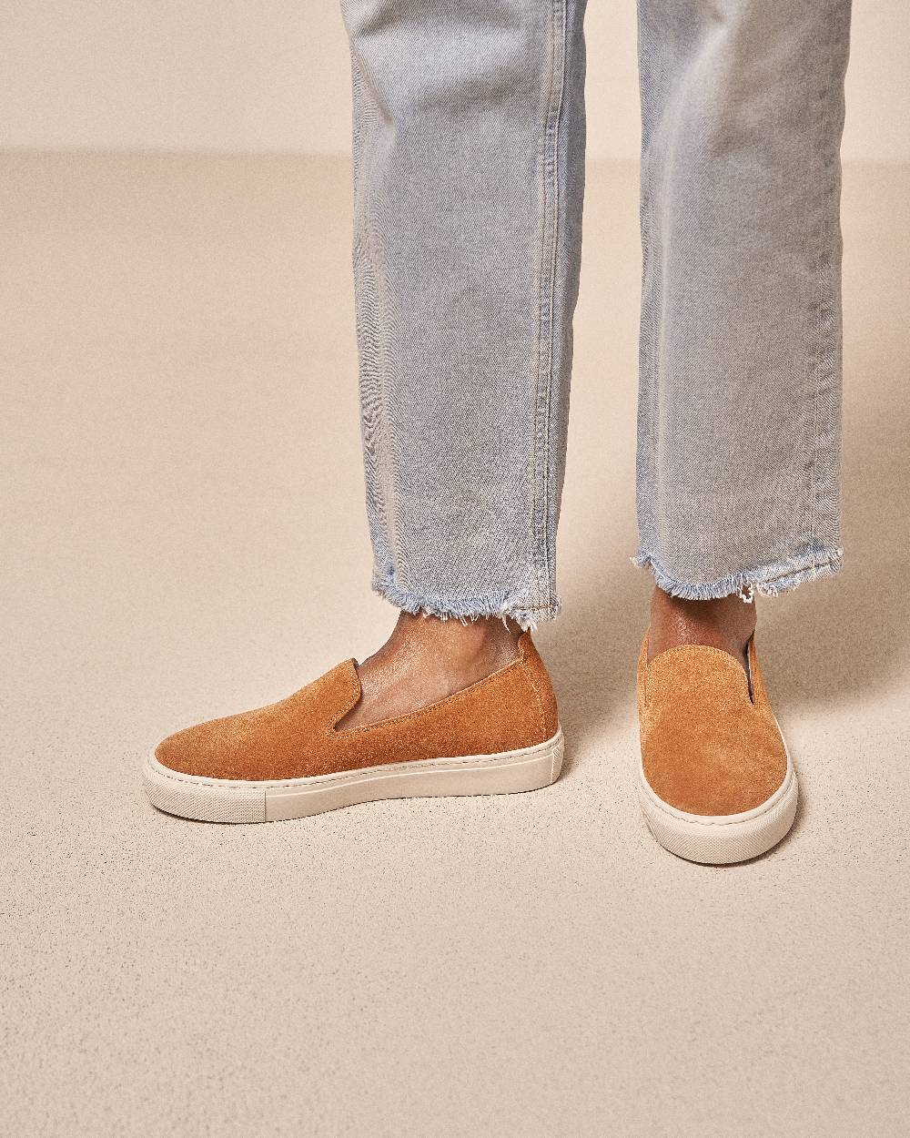 Manebí Suede Slip-On - Hamptons Cuero