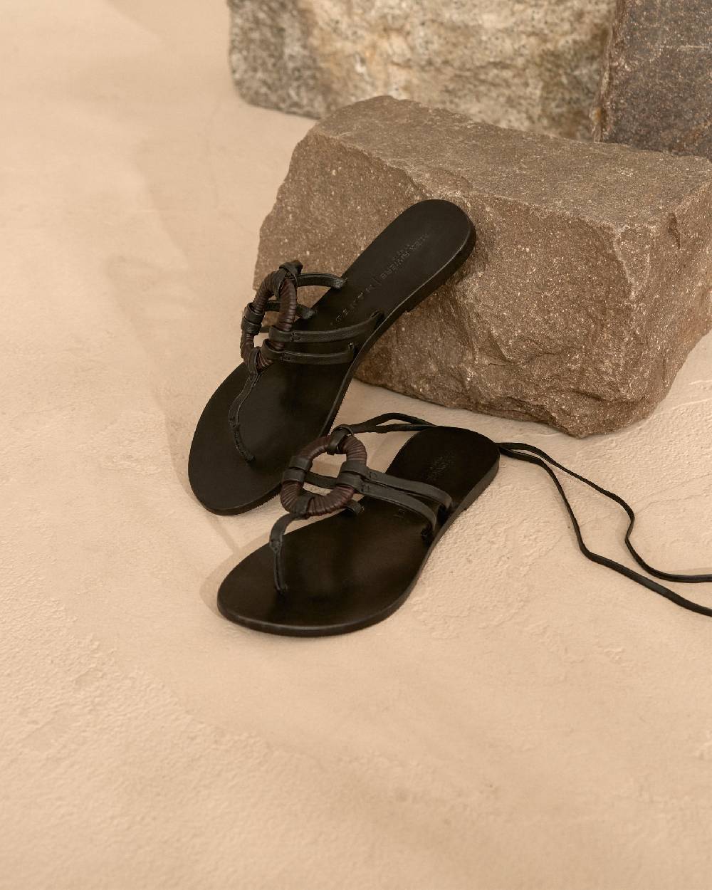 Manebí Mer Leather And Wood Effect|Lace-Up Ring Sandals - Black
