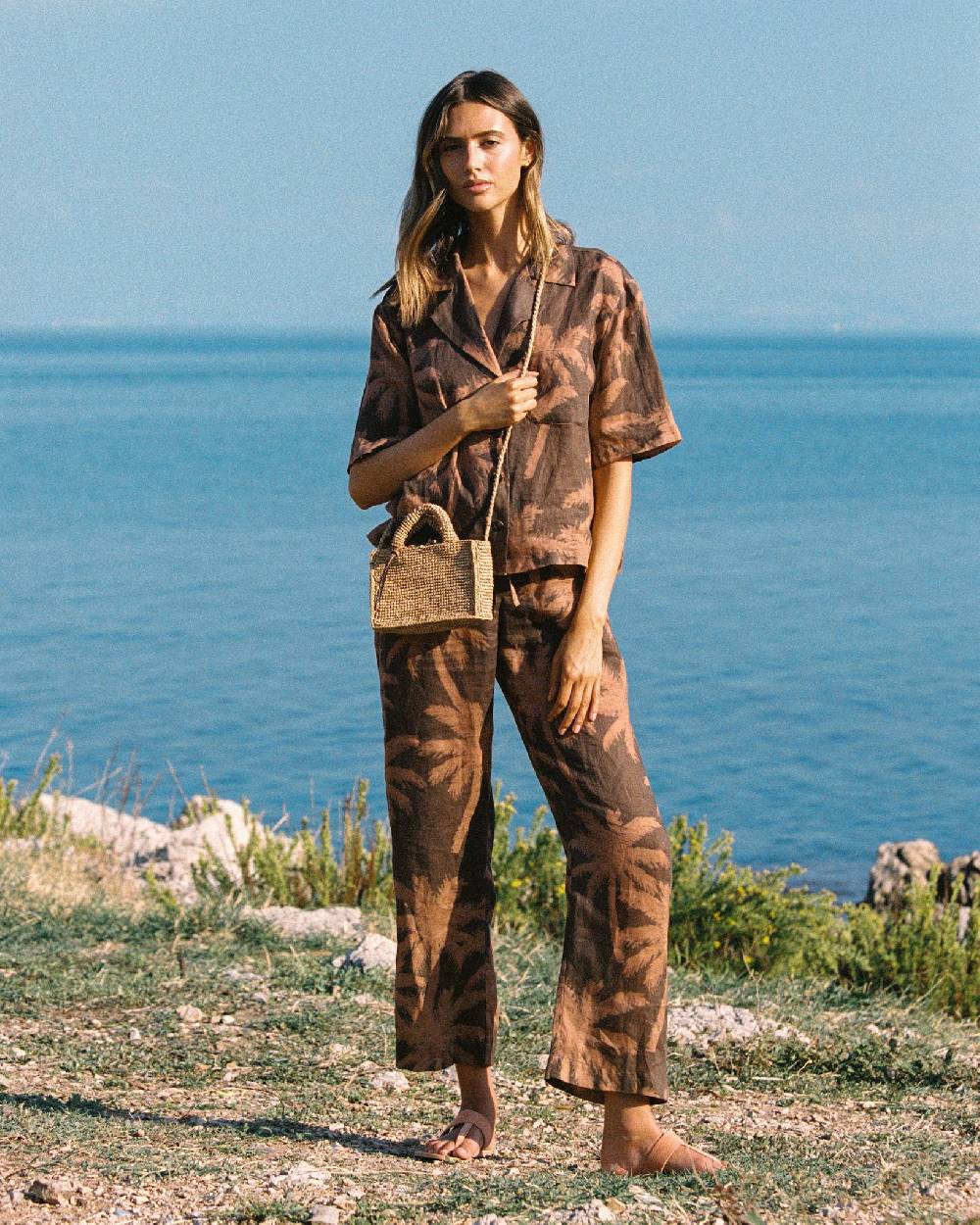 Manebí Natural Raffia Sunset Bag Mini - Palm Leather Tag - Tan