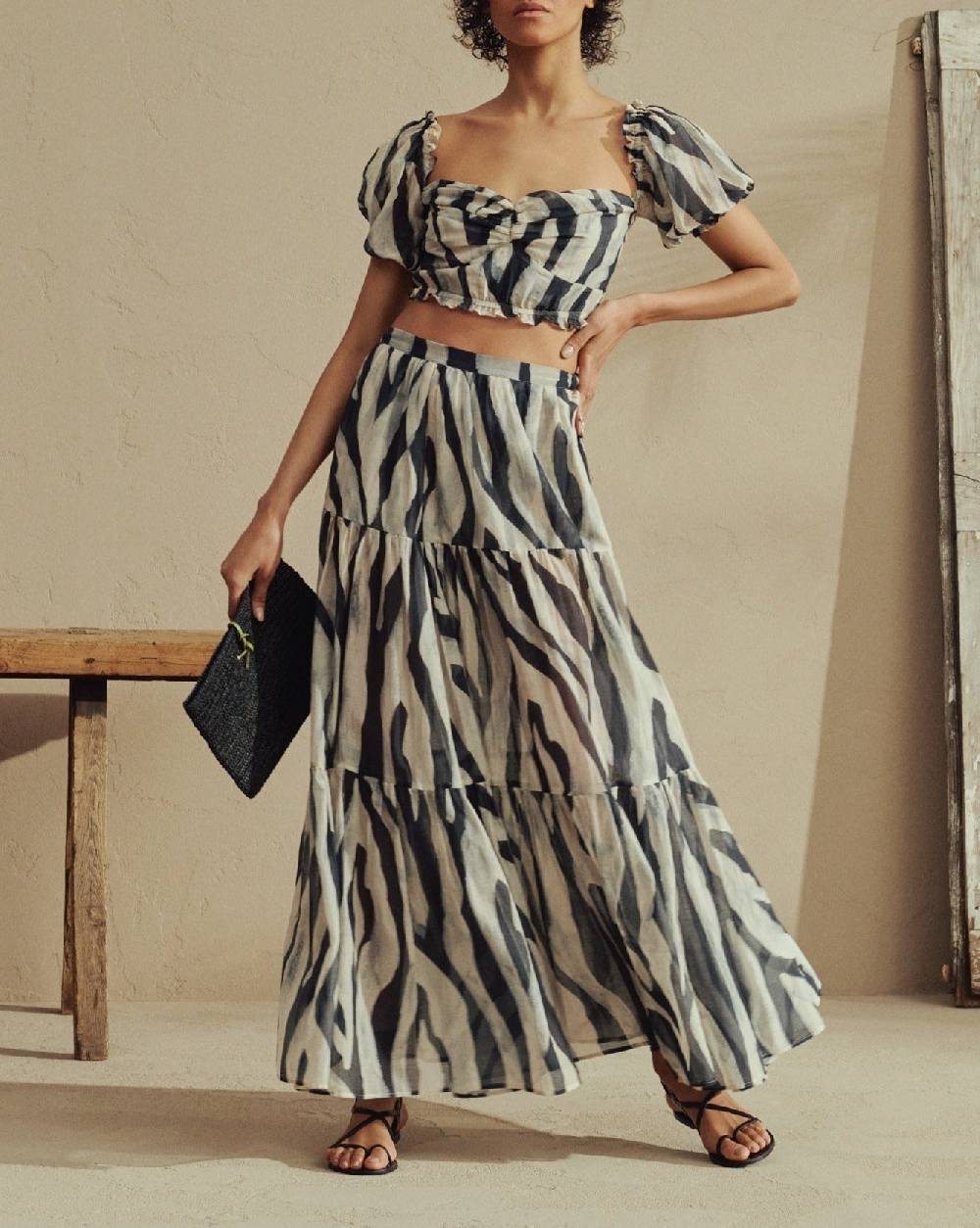 Manebí Raffia Clutch - Leather Palm Black \u0026 Green