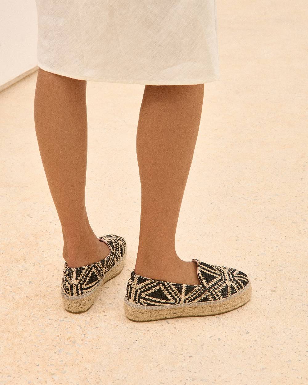 Manebí Raffia Pattern Double Sole Espadrilles - Yucatán Black Triangles On Natural