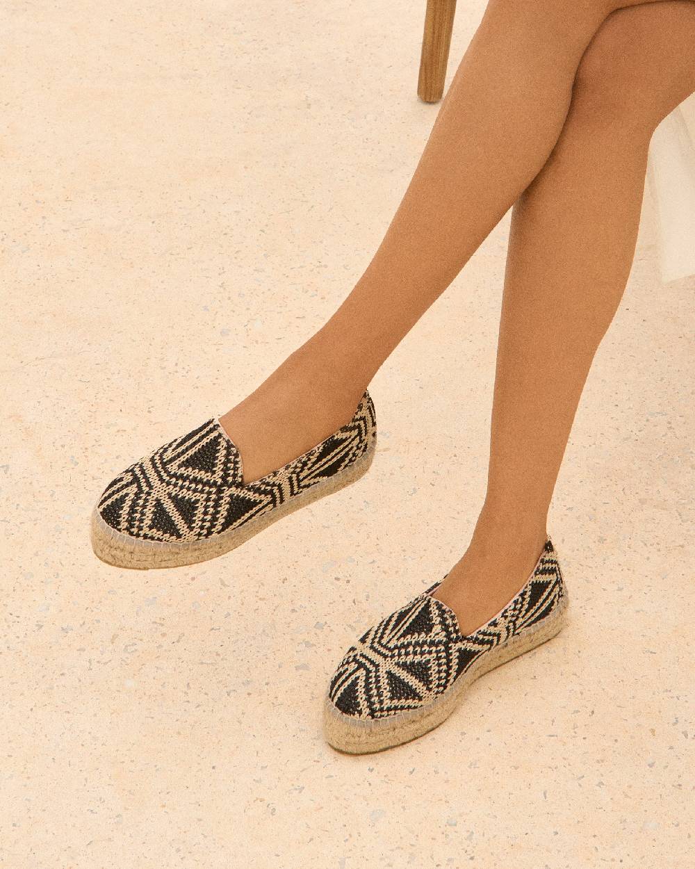 Manebí Raffia Pattern Double Sole Espadrilles - Yucatán Black Triangles On Natural