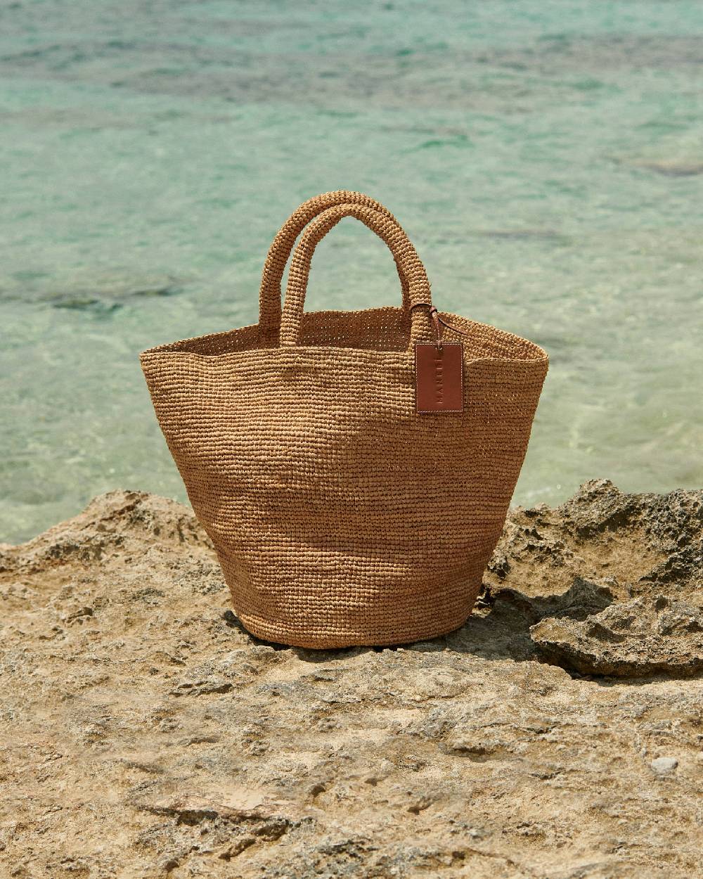 Manebí Raffia Summer Bag - Leather Handle \u0026 Palm Leather Tag Tan