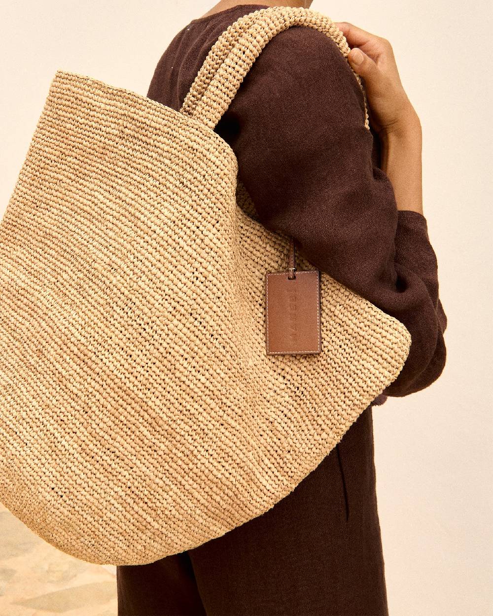 Manebí Raffia Summer Bag - Leather Handle \u0026 Palm Leather Tag Tan