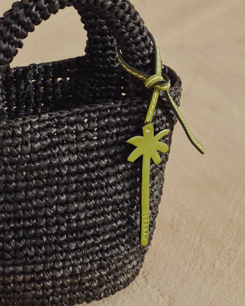 Manebí Raffia Summer Bag Mini - Palm Leather Tag Black