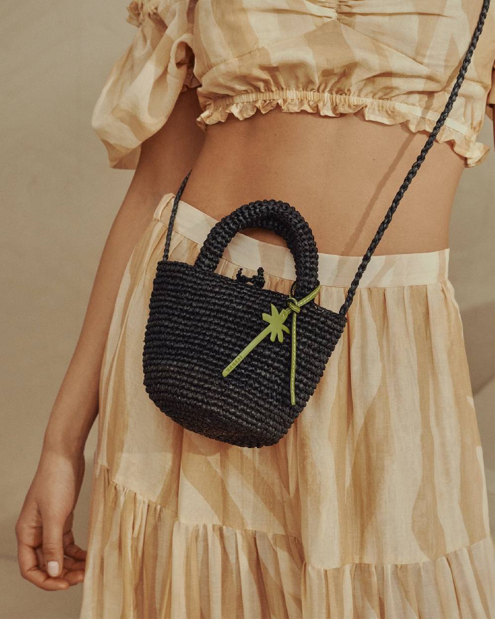 Manebí Raffia Summer Bag Mini - Palm Leather Tag Black