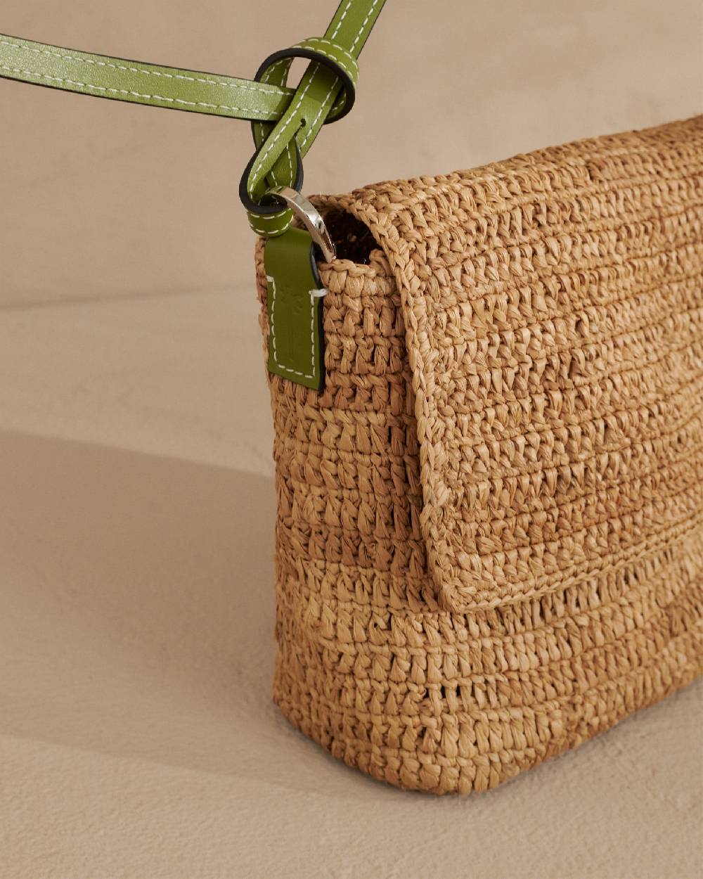 Manebí Raffia Summer Night Bag Medium - Palm Leather Tag Tan \u0026 Green