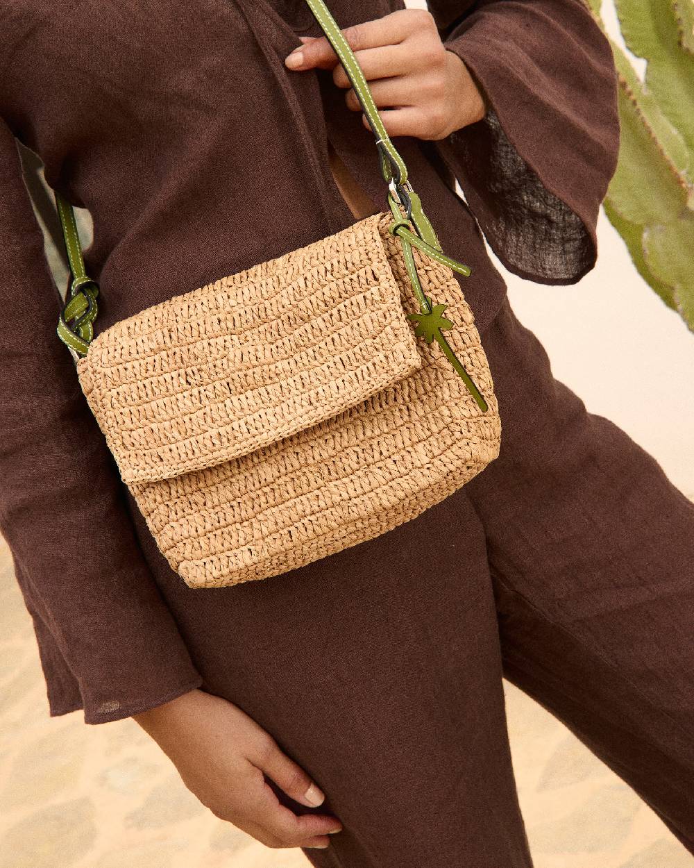 Manebí Raffia Summer Night Bag Medium - Palm Leather Tag Tan \u0026 Green
