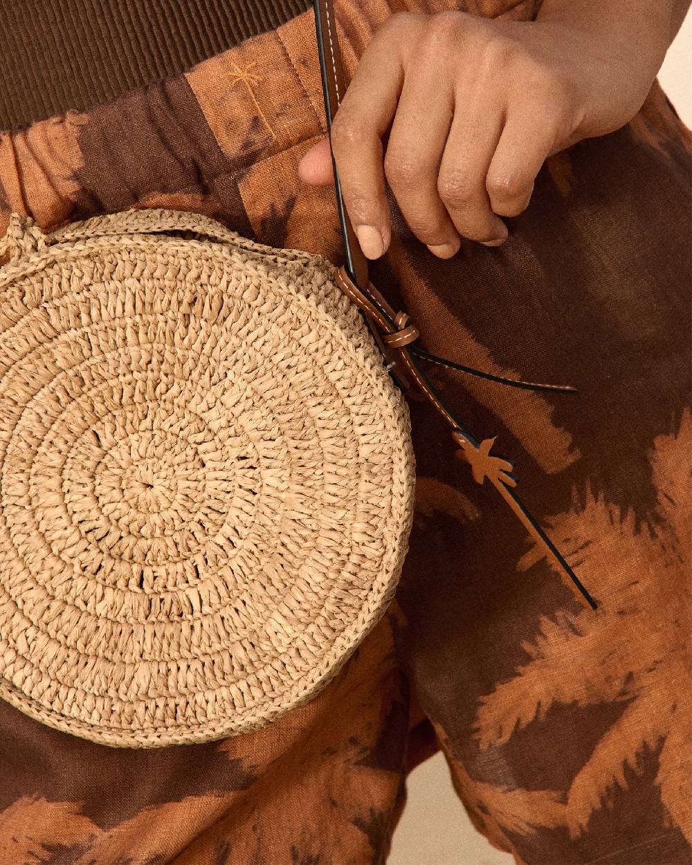 Manebí Raffia \u0026 Leather|Tamburine Bag - Tan \u0026 Brown