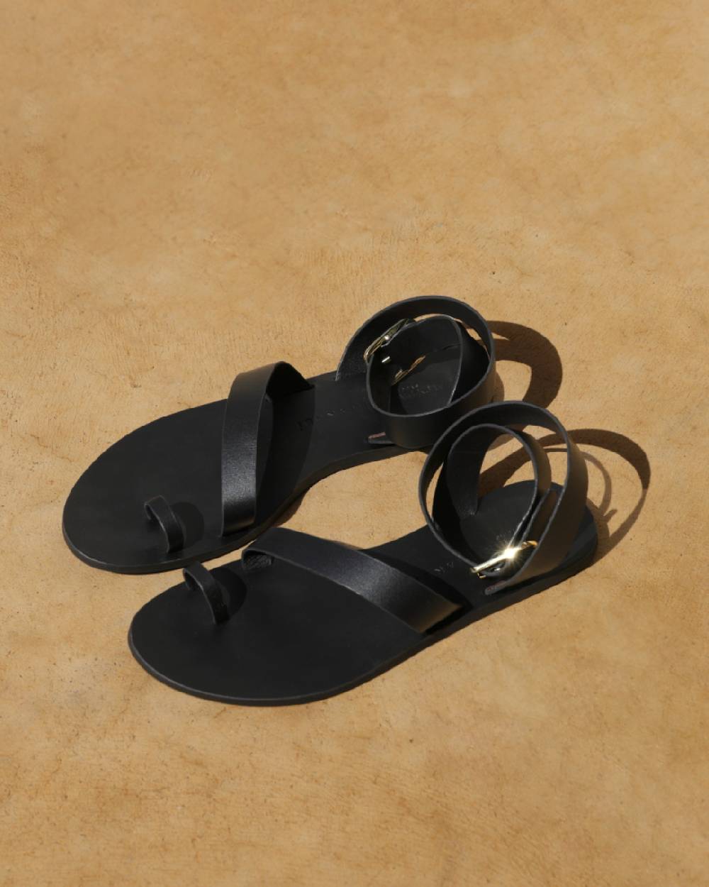 Manebí Sandali Chloe Stile Gladiatore In Pelle - Black