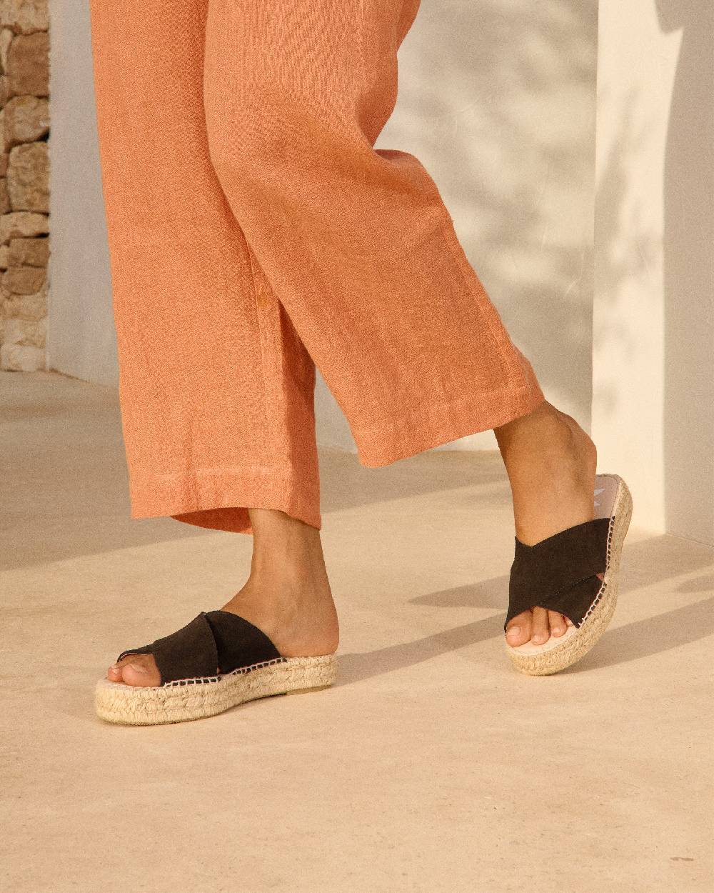 Manebí Suede Double Sole|Crossed Bands Sandals - Cocoa