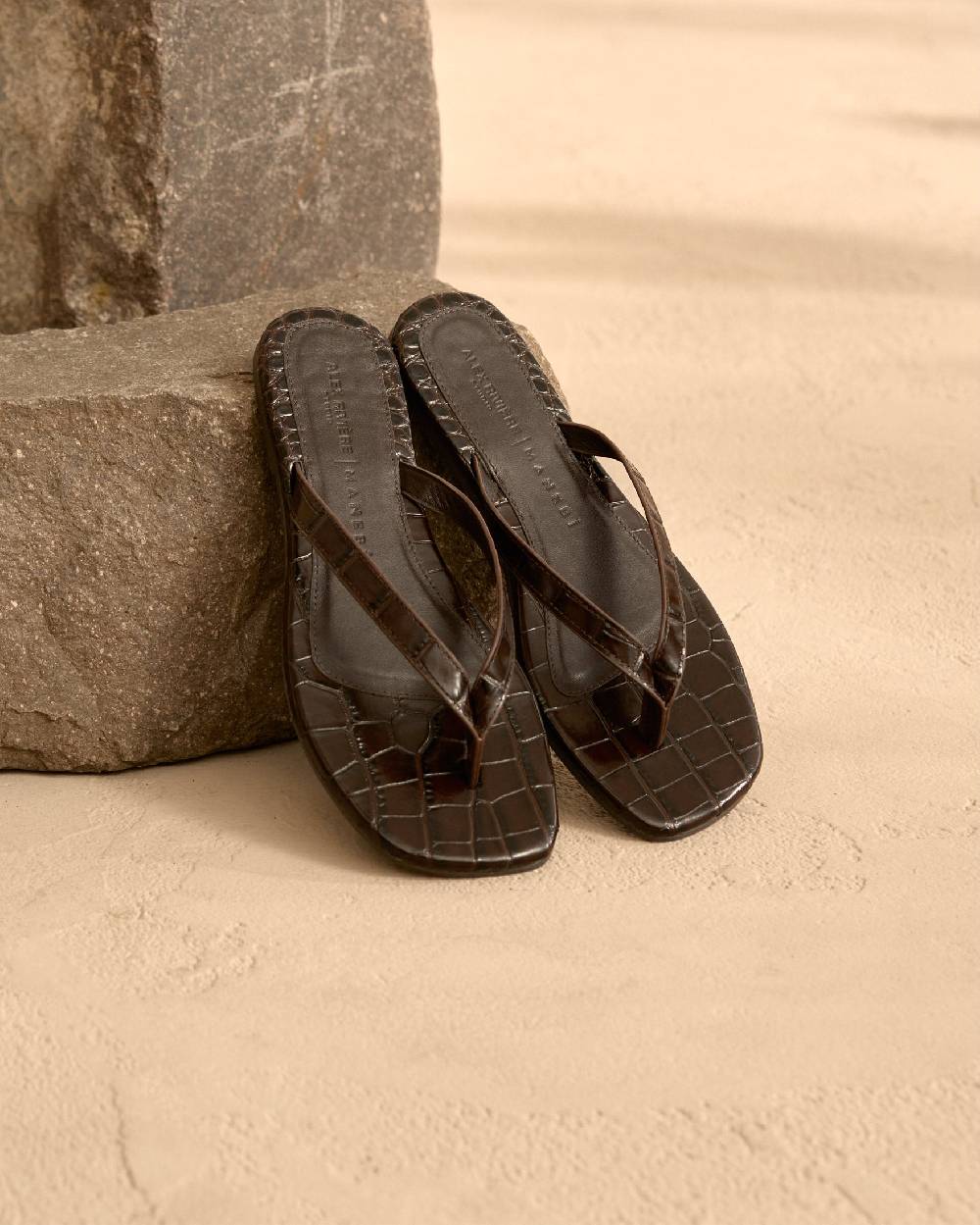 Manebí Tania Croco Embossed|Leather Sandals - Thongs Chocolate