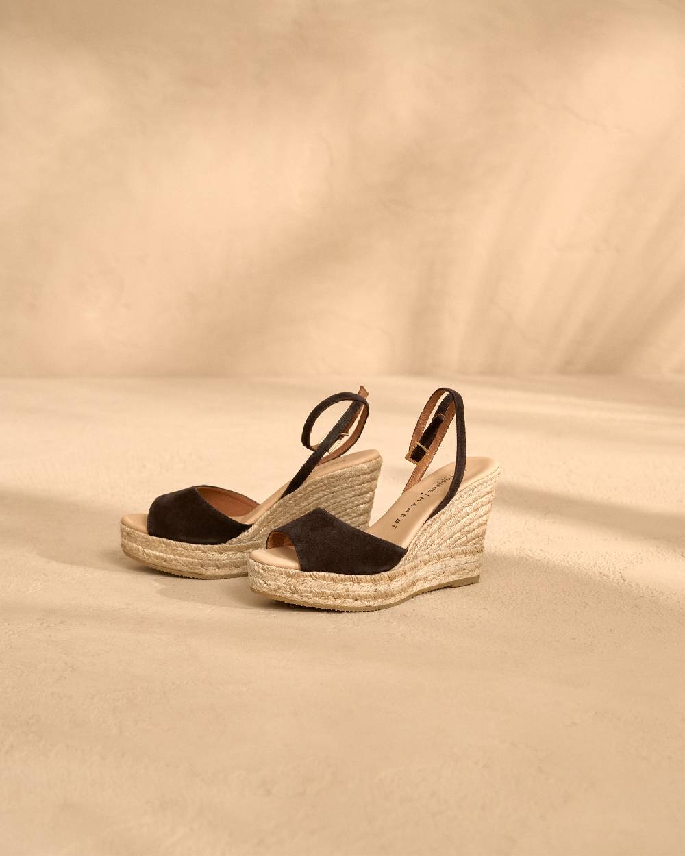 Manebí Viky Soft Suede Open Toe|Wedge Espadrilles - Chocolate