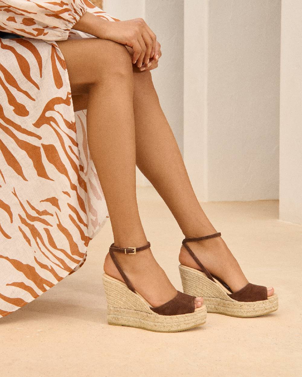 Manebí Viky Soft Suede Open Toe|Wedge Espadrilles - Tobacco