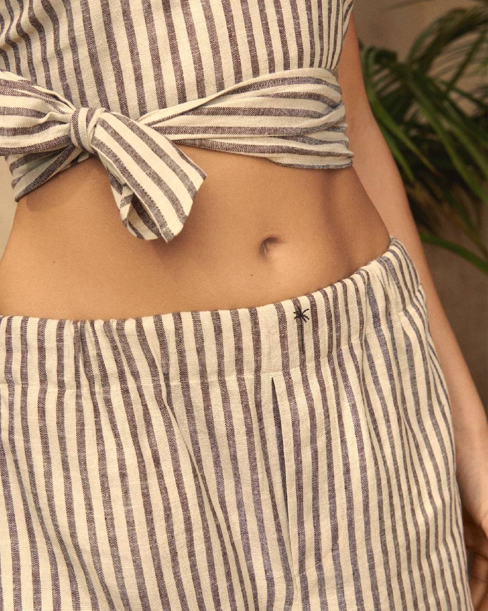 Manebí Viscose Blend Bora Bora Shorts - Off White \u0026 Cocoa Stripes