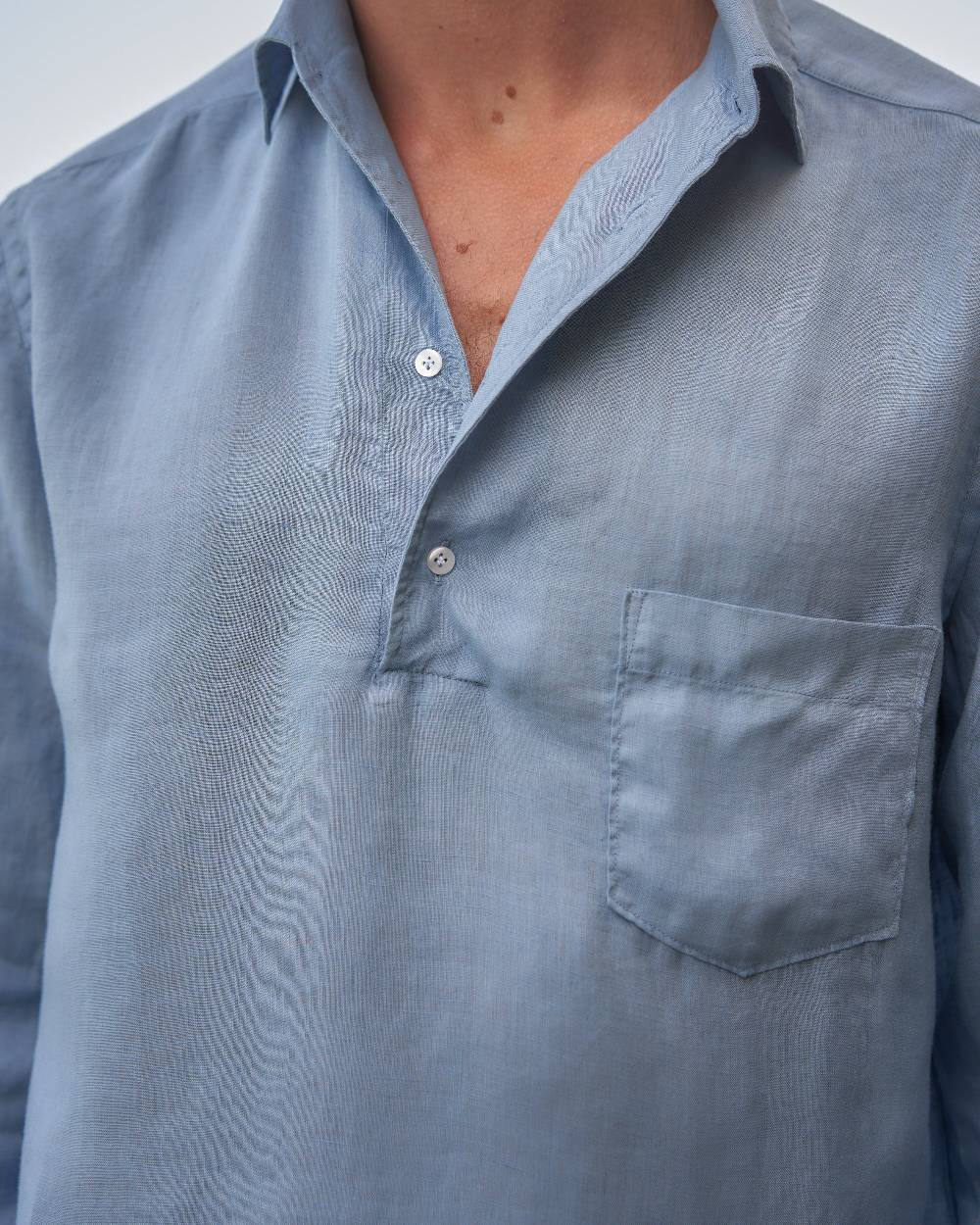 Manebí Washed Linen Nassau Polo Shirt - Embroidered Palm Indigo