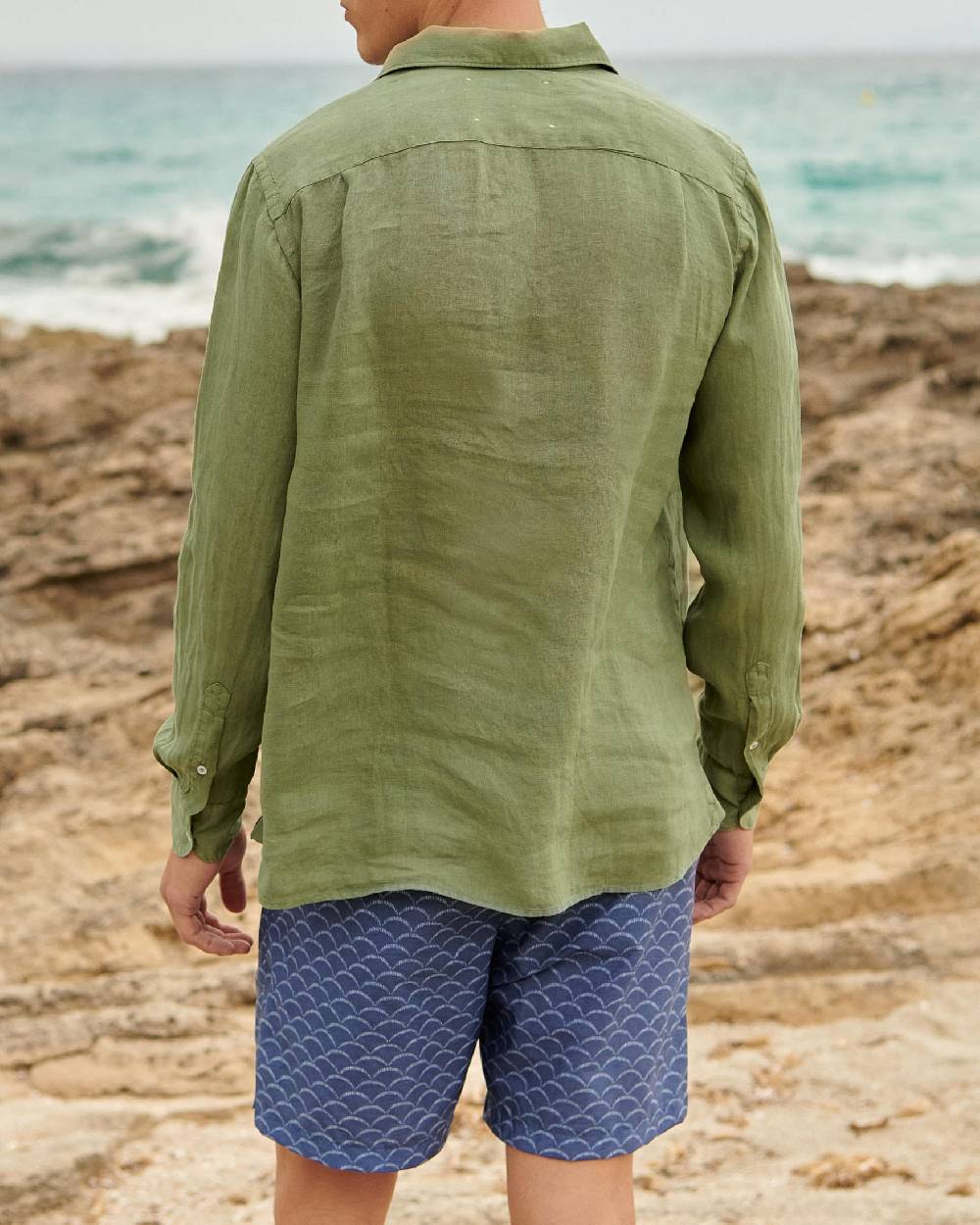 Manebí Washed Linen Nassau Polo Shirt - Embroidered Palm Military Green