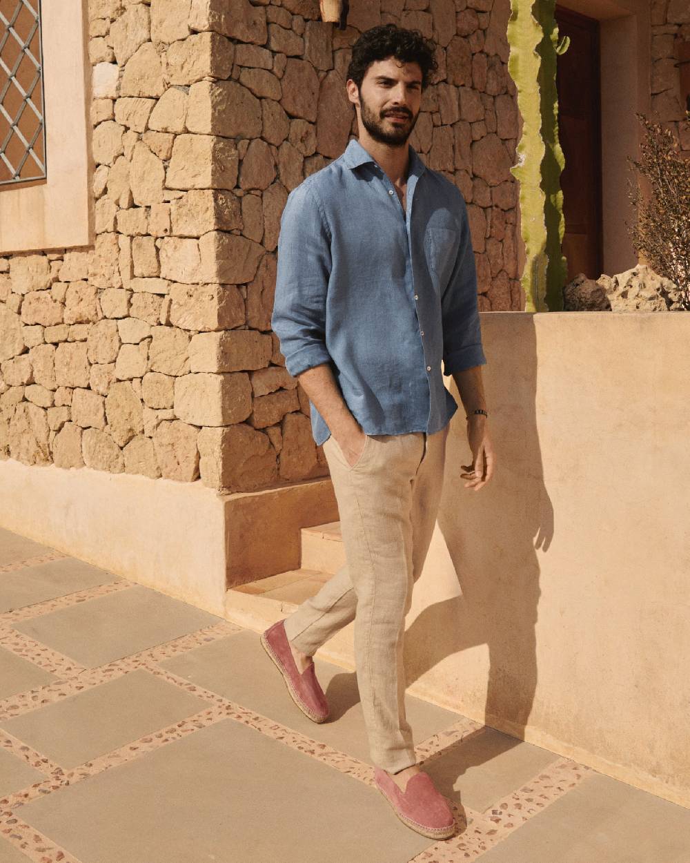 Manebí Washed Linen Panama Shirt - Embroidered Palm Navy Blue