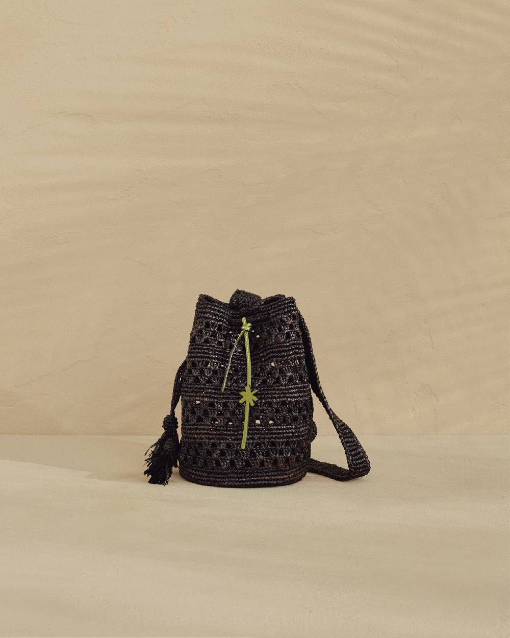 Manebí Weaving Raffia Beach Bucket - Palm Leather Tag Weaving