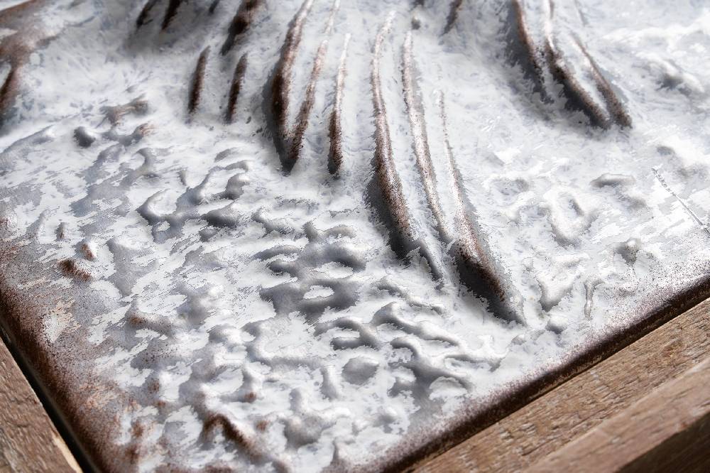 Novità Home Merry - Quadretto Metallo Albero In Rilievo Innevato