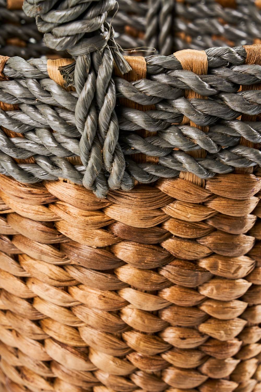 Novità Home Spring - Cestino Bordo Grigio