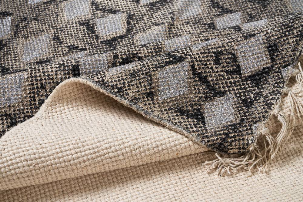 Novità Home Tappeto 140x200 Con Rombi Beige