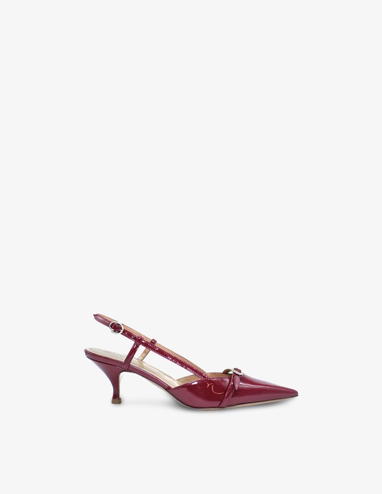 A. Bocca Slingback in vernice con tacco kitten