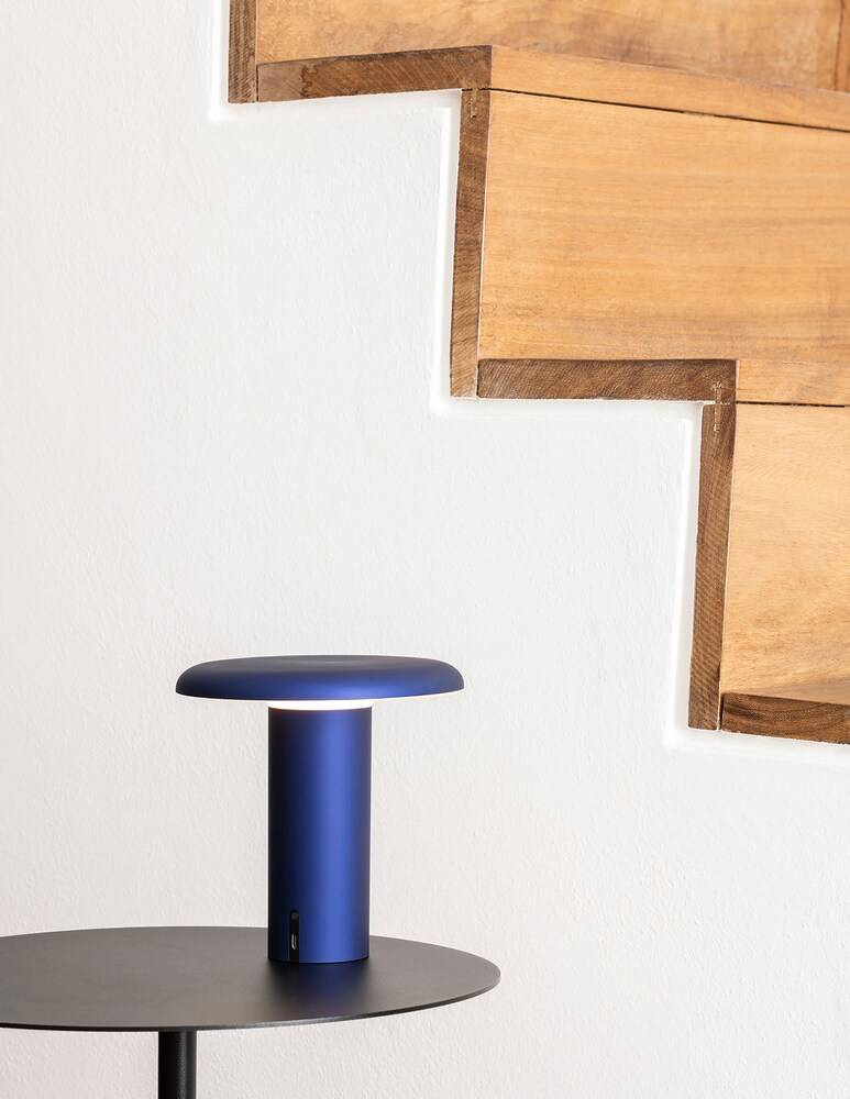 Artemide Takku Lampada Da Tavolo Anodizzato