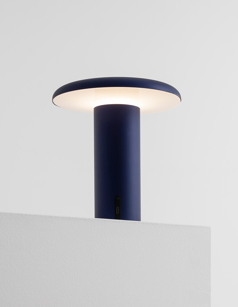 Artemide Takku Lampada Da Tavolo Anodizzato