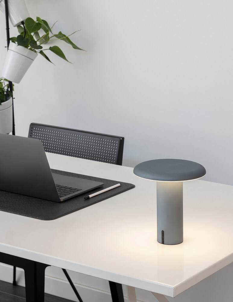 Artemide Takku Lampada Da Tavolo Anodizzato